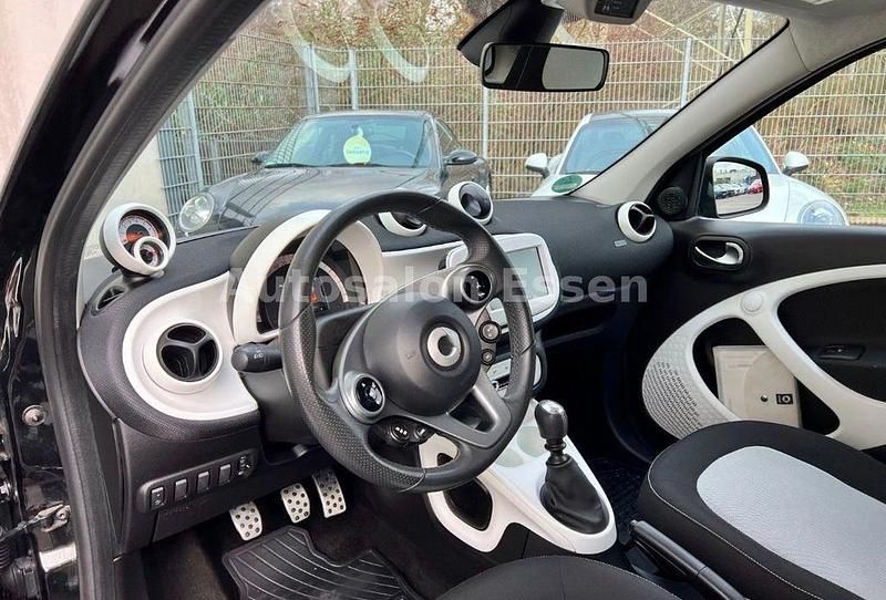 Gebraucht Smart ForFour Passion 90 PS (66 kW) 2015 Schwarz Kleinwagen