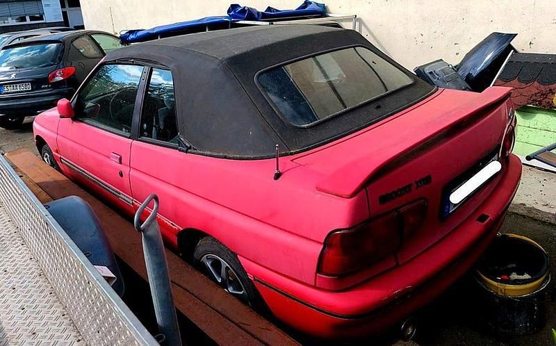 Gebraucht Ford Escort Cabriolet 131 PS (96 kW) 1994 Rot Cabrio