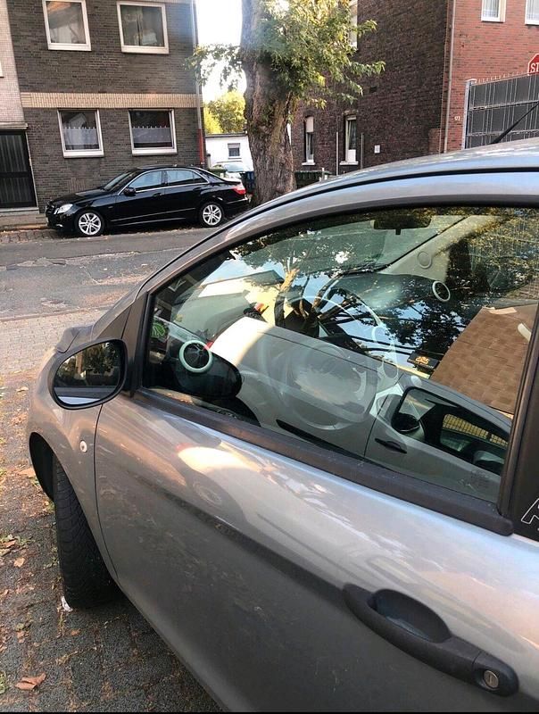 Second-hand Ford Ka 69 CP (50 kW) 2010 Gri Hatchback