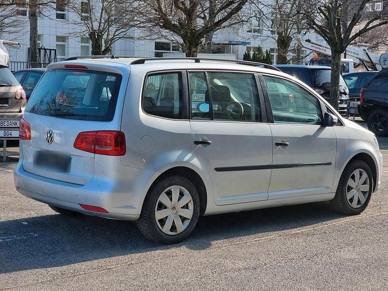 Gebraucht VW Touran 140 PS (102 kW) 2014 Silber Van / Kleinbus