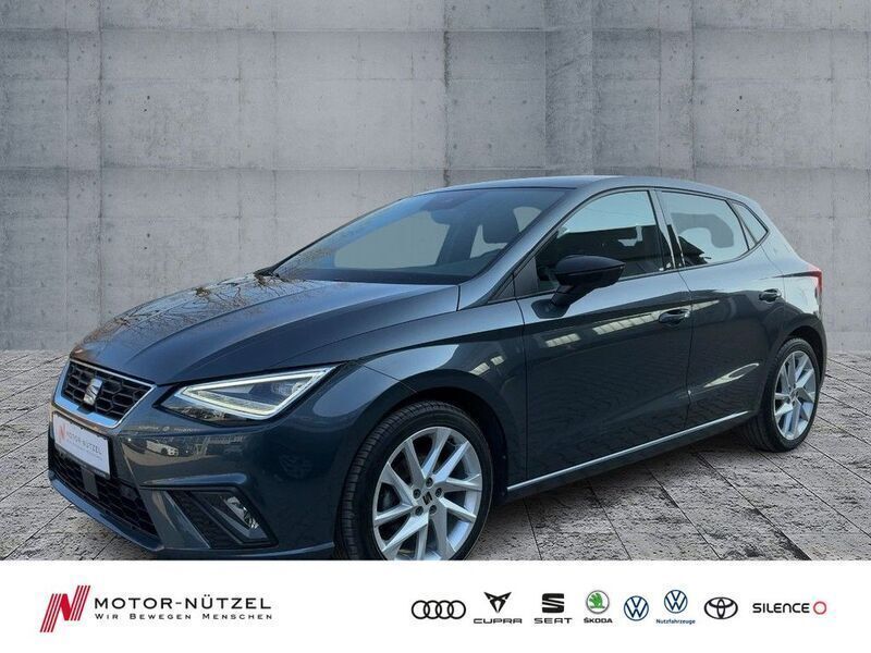 Grau Gebraucht 2022 Seat Ibiza FR-Line Limousine | 21.160 € (Fairer Preis) - Bild 1/4