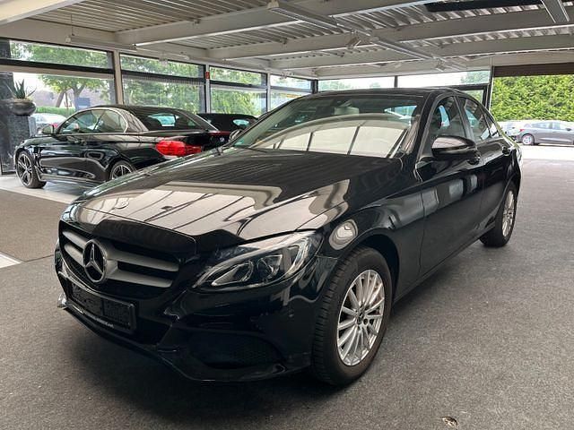 Schwarz Gebraucht 2018 Mercedes C180 Limousine | 16.990 € (Superpreis) - Bild 1/4
