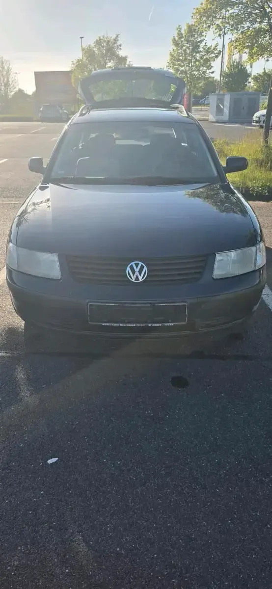 Gebraucht VW Passat 101 PS (74 kW) 1998 Blau Kombi
