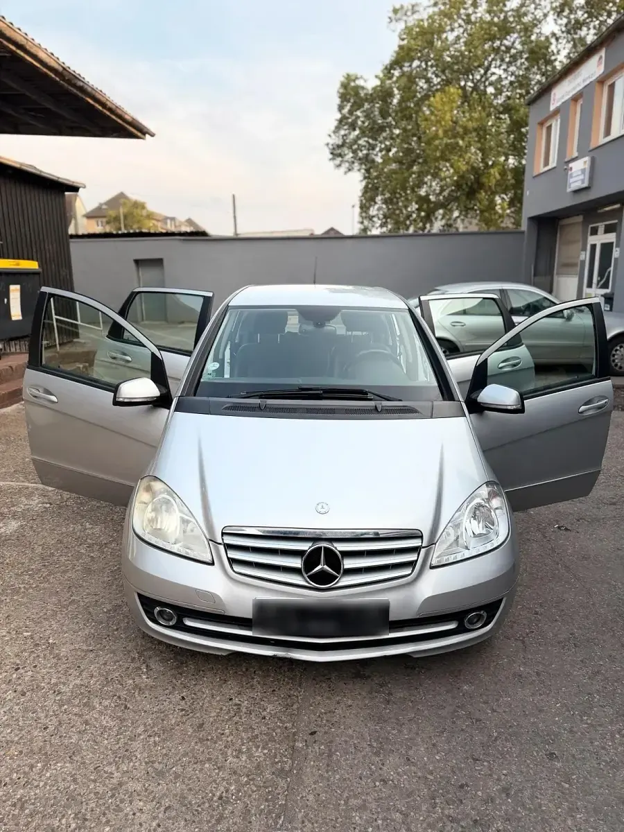 Gebraucht Mercedes A150 95 PS (69 kW) 2008 Grau Kleinwagen