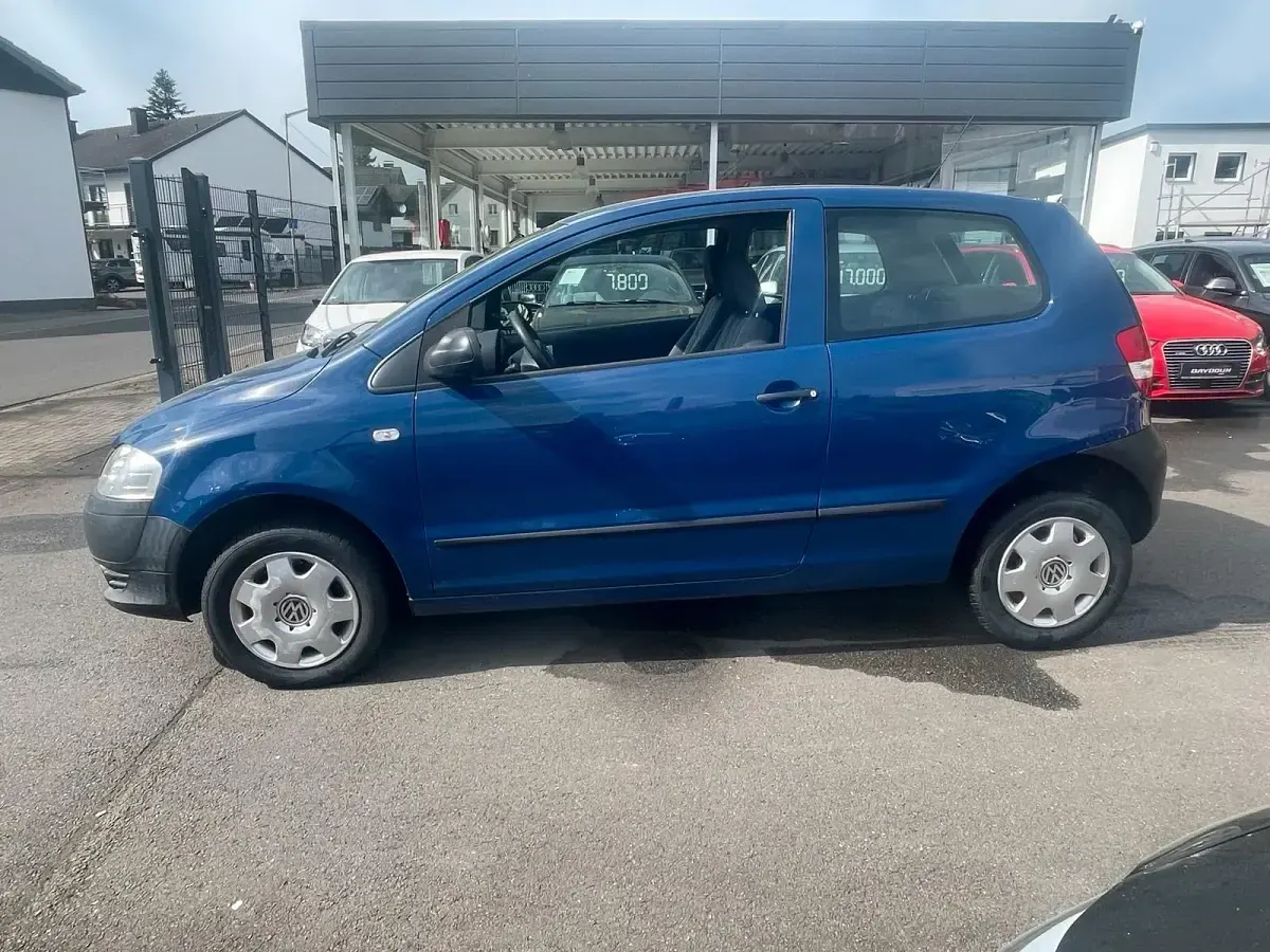 Gebraucht VW Fox 55 PS (40 kW) 2008 Blau Kleinwagen