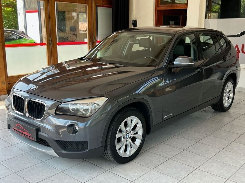 Grau Gebraucht 2012 BMW X1 Sport Line SUV | 8.999 € (Fairer Preis) - Bild 1/4