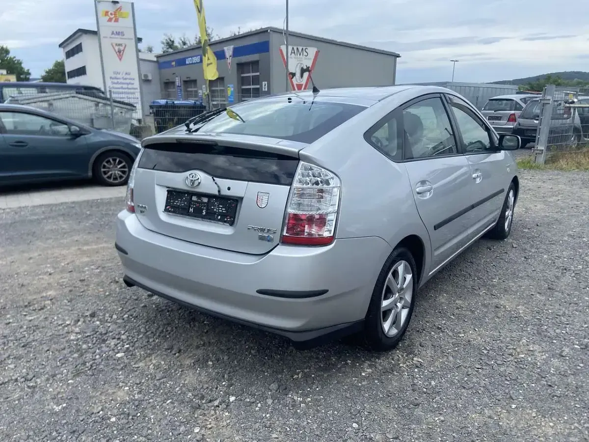 Gebraucht Toyota Prius Sol 77 PS (56 kW) 2007 Silbermetalic Kleinwagen