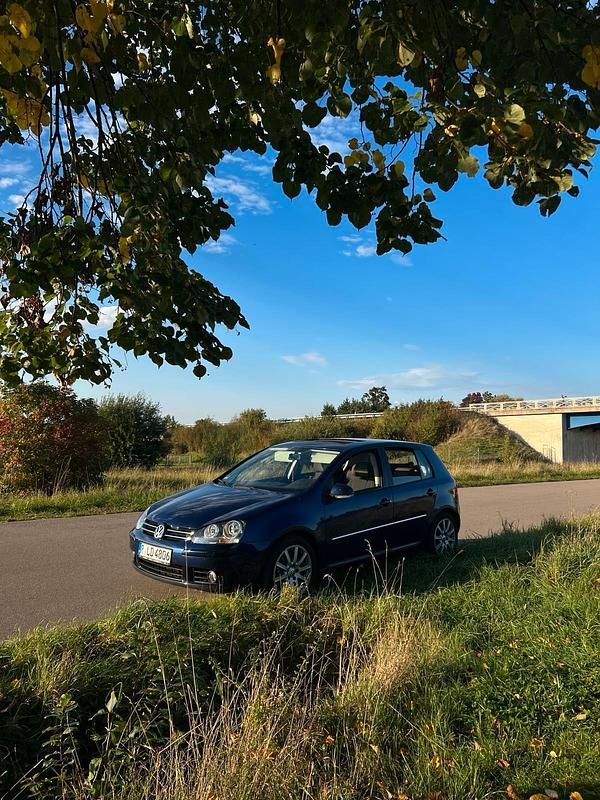 Gebraucht VW Golf V 140 PS (102 kW) 2006 Blau Kleinwagen