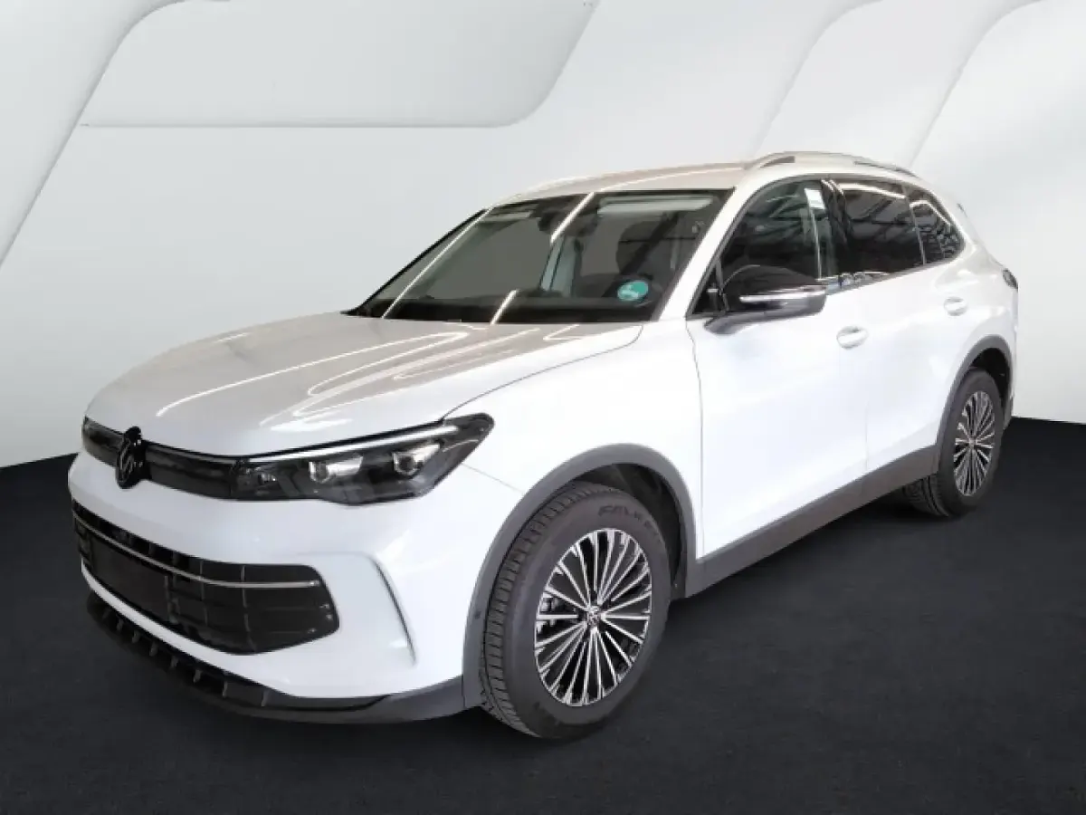 Gebraucht VW Tiguan Goal 150 PS (110 kW) 2025 Pure white SUV