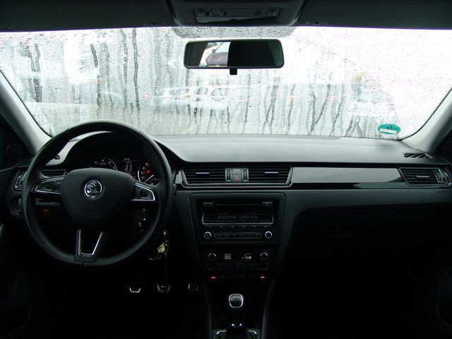 Gebraucht Skoda Rapid Ambition 105 PS (77 kW) 2014 Grün metallic Limousine