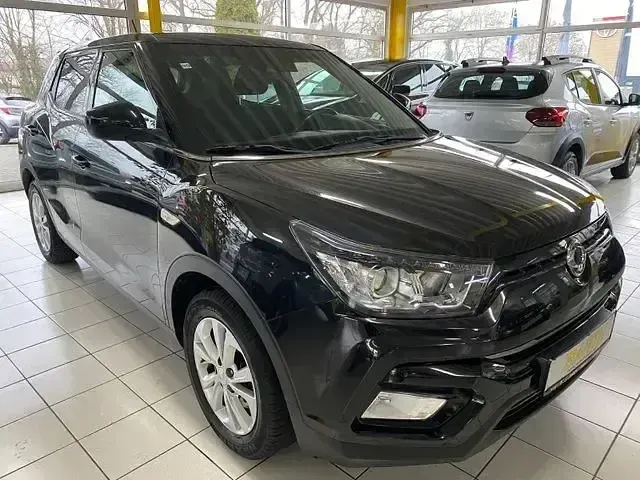 Usata SsangYong Tivoli 128 CV (94 kW) 2019 Nero SUV