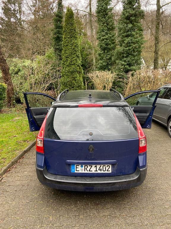 Gebraucht Renault Mégane III Authentique 111 PS (81 kW) 2008 Blau Limousine