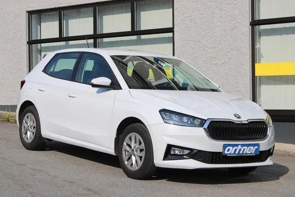 Gebraucht Skoda Fabia Selection 95 PS (69 kW) 2023 Weiß Kleinwagen