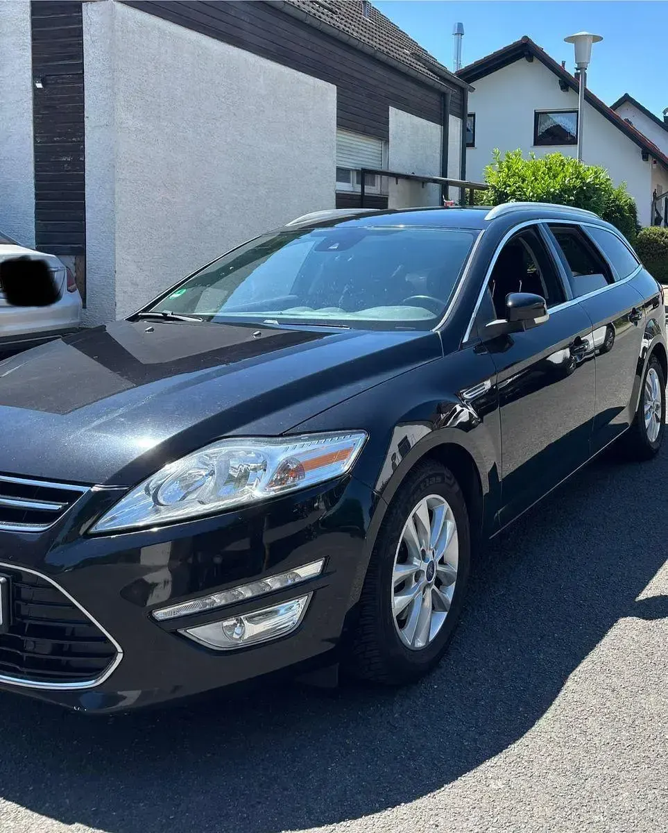 Gebraucht Ford Mondeo 140 PS (102 kW) 2014 Schwarz Kombi