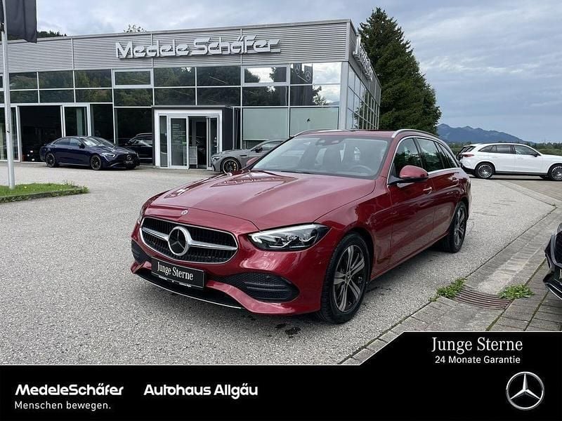Manufaktur lack manufaktur patagonienrot (metallic) Gebraucht 2024 Mercedes C180 Avantgarde Kombi | 36.770 € (Fairer Preis) - Bild 1/4