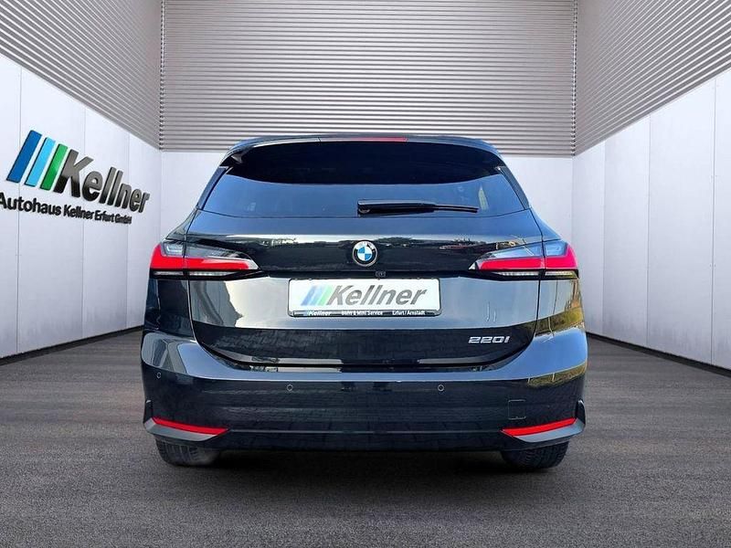 Gebraucht BMW 220 Active Tourer 156 PS (114 kW) 2025 Schwarz Van / Kleinbus