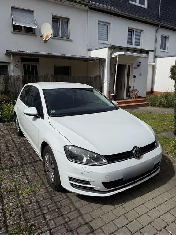Gebraucht VW Golf VII Trendline 86 PS (63 kW) 2014 Weiß Limousine