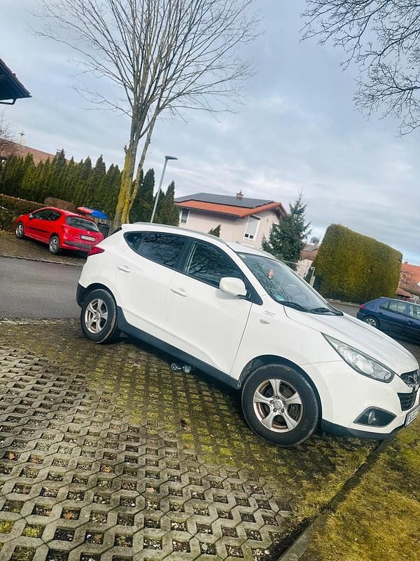 Gebraucht Hyundai Tucson 115 PS (84 kW) 2013 Weiß SUV