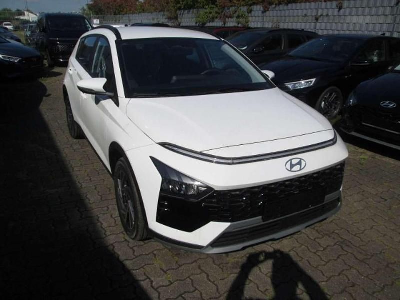 Neu Hyundai Bayon Trend 101 PS (74 kW) 2025 Weiss SUV