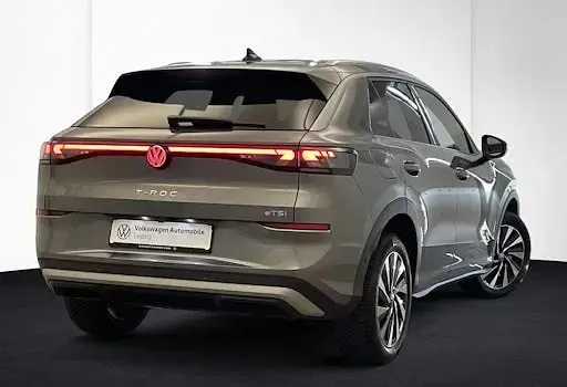 Neu VW T-Roc Style 150 PS (110 kW) 2026 Grau SUV