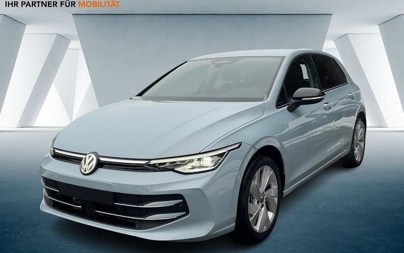 Neu VW Golf VIII Life 116 PS (85 kW) 2026 Blau Limousine