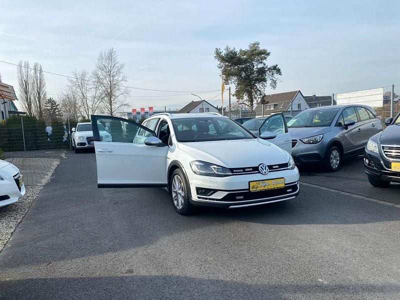 Weiß Gebraucht 2019 VW Golf Alltrack Kombi | 9.999 € (Superpreis) - Bild 1/4