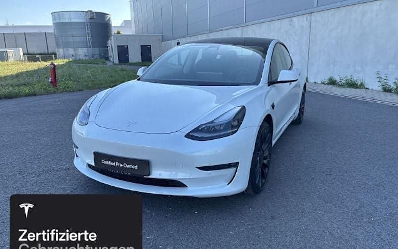 Weiß Gebraucht 2021 Tesla Model 3 Performance Limousine | 27.000 € (Guter Preis) - Bild 1/4