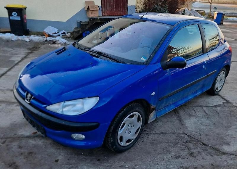 Gebraucht Peugeot 206 68 PS (50 kW) 2002 Blau Kleinwagen