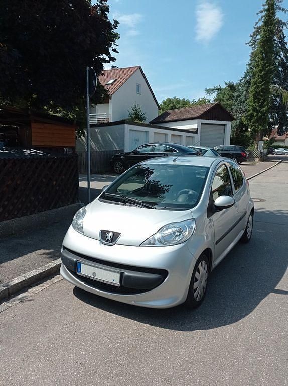 Silber Gebraucht 2007 Peugeot 107 Filou Kleinwagen | 1.250 € (Superpreis) - Bild 1/4