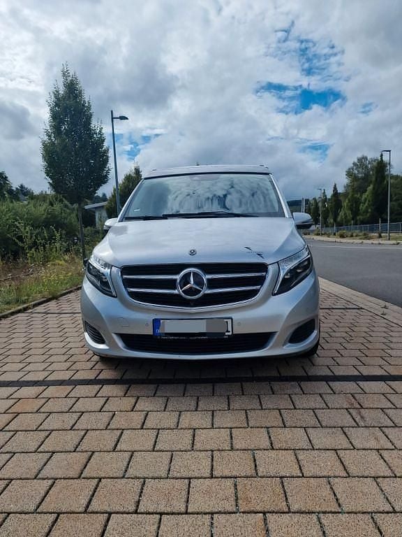 Silber Gebraucht 2018 Mercedes V250 Marco Polo Van / Kleinbus | 44.000 € (Superpreis) - Bild 1/4