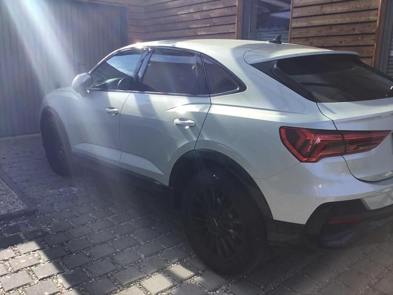 Silber Gebraucht 2023 Audi Q3 Sportback S-Line SUV | 35.900 € (Guter Preis) - Bild 1/4