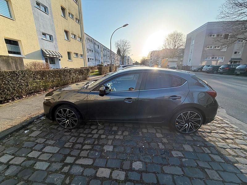 Gebraucht Mazda 3 150 PS (110 kW) 2017 Grau Limousine