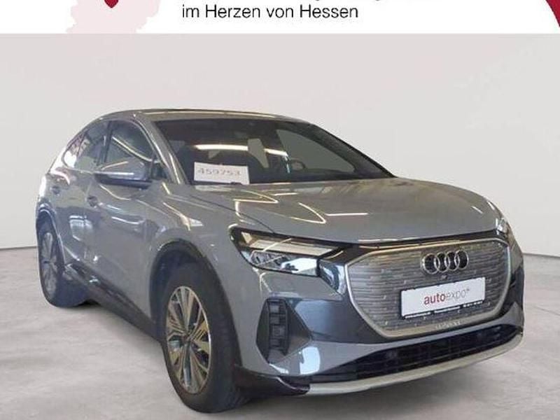 Andere Gebraucht 2022 Audi Q4 e-tron Ambiente SUV | 31.990 € (Superpreis) - Bild 1/4
