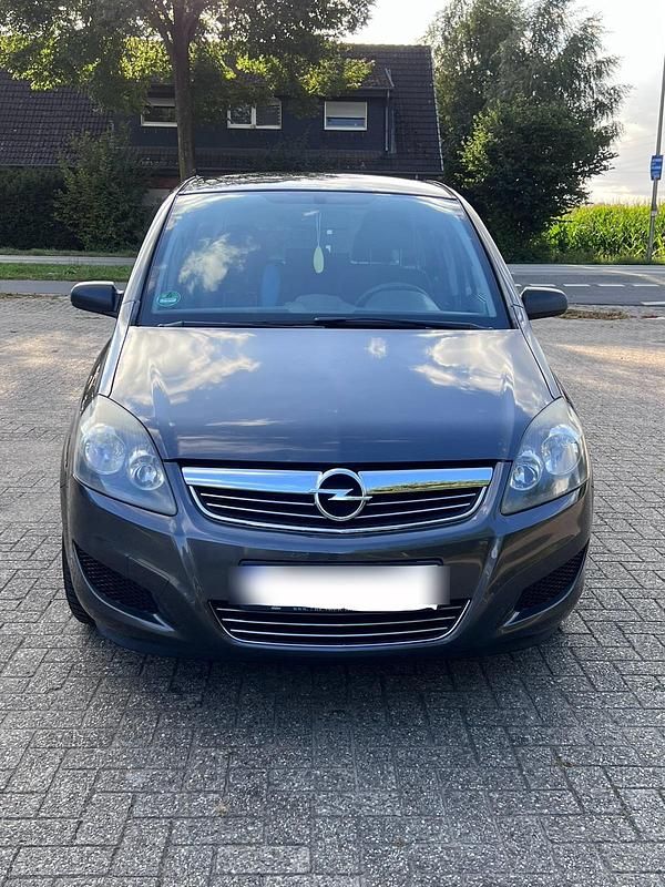 Grau Gebraucht 2009 Opel Zafira Van / Kleinbus | 2.200 € (Guter Preis) - Bild 1/4