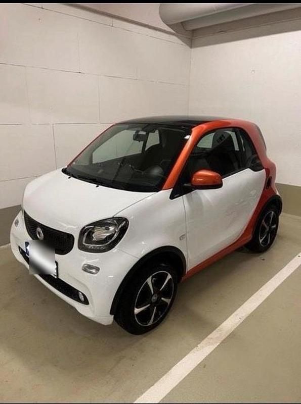 Weiß Gebraucht 2016 Smart ForTwo Coupé Coupé | 8.700 € (Guter Preis) - Bild 1/4