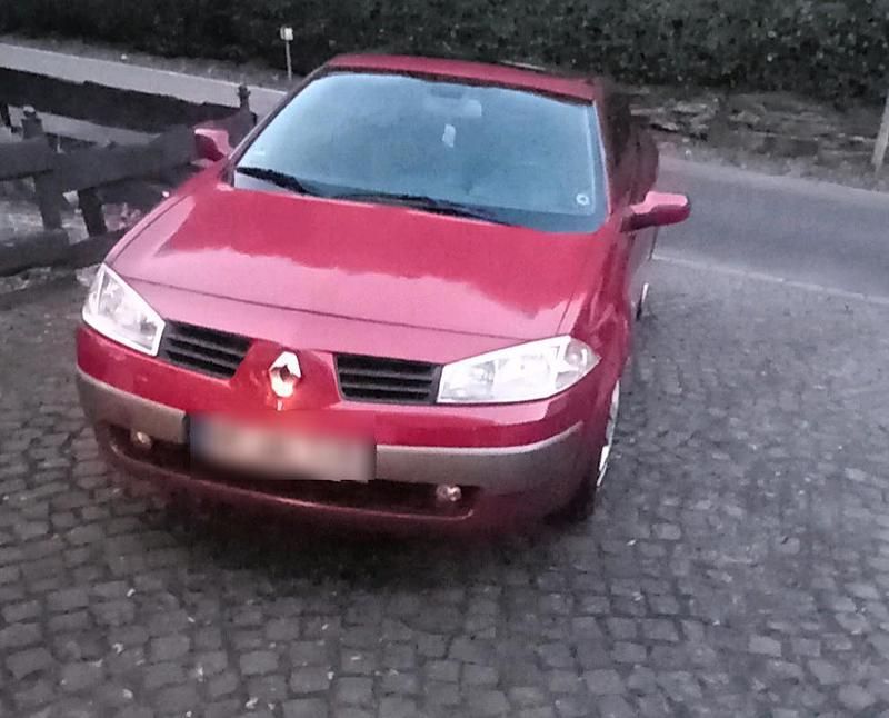 Rot Gebraucht 2005 Renault Mégane Cabriolet Cabrio | 2.500 € - Bild 1/4
