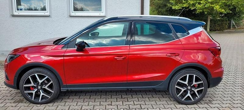 Rot Gebraucht 2020 Seat Arona Beats SUV | 15.400 € (Superpreis) - Bild 1/4