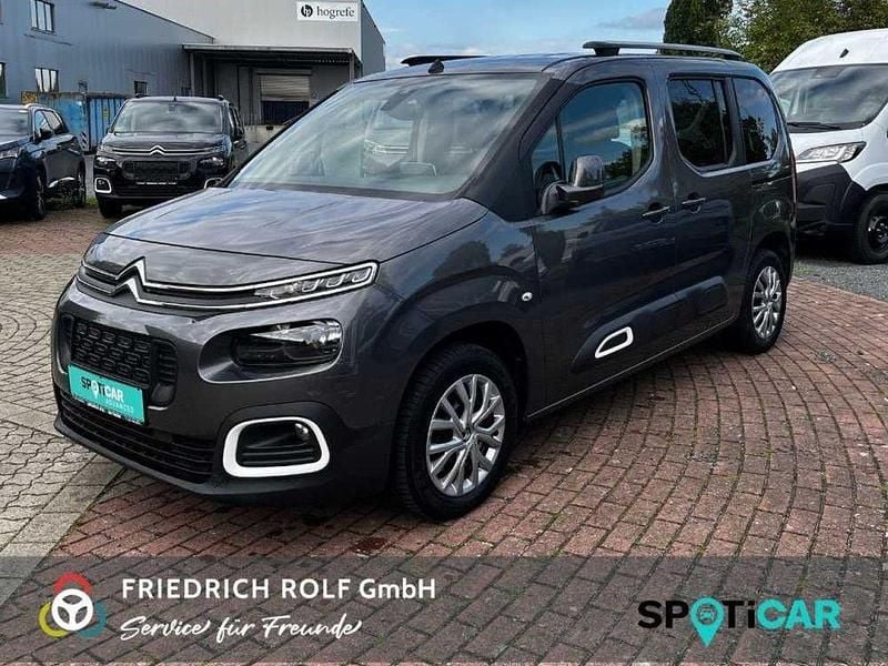 Grau Gebraucht 2019 Citroën Berlingo Feel Van / Kleinbus | 17.990 € (Teuer) - Bild 1/4