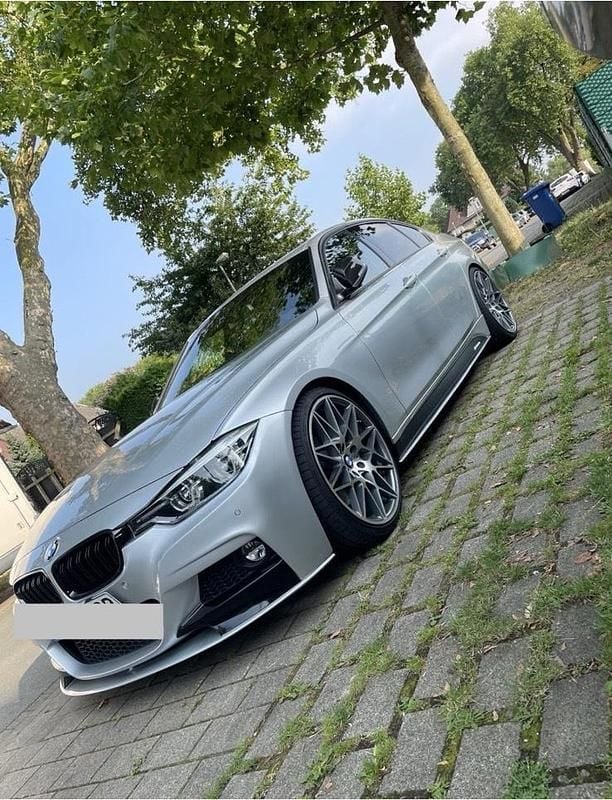 Silber Gebraucht 2016 BMW 328 M Performance Limousine | 22.500 € (Fairer Preis) - Bild 1/4