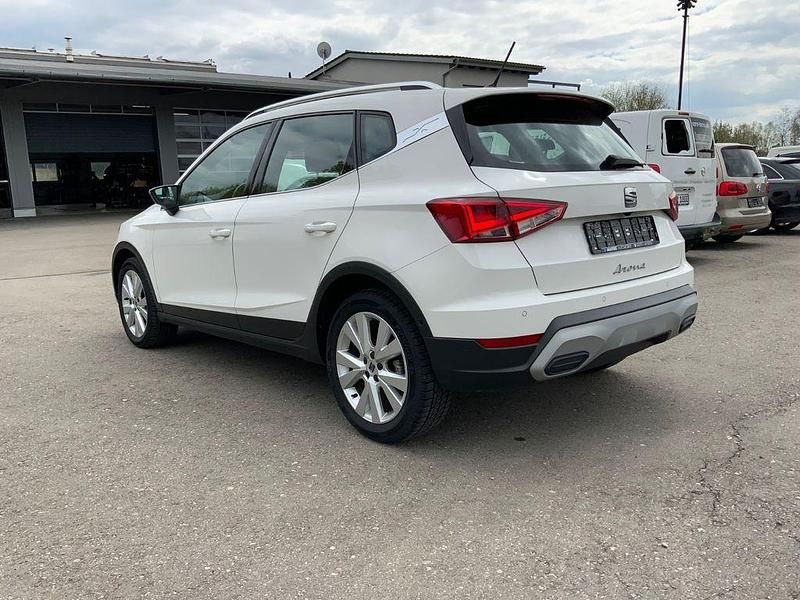 Second-hand Seat Arona Xperience 110 CP (80 kW) 2023 Alb SUV