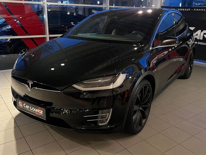 Schwarz Gebraucht 2016 Tesla Model X Performance SUV | 33.999 € (Fairer Preis) - Bild 1/4