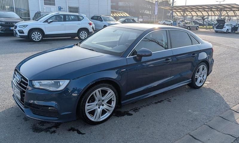 Gebraucht Audi A3 S-Line 150 PS (110 kW) 2015 Blau Limousine