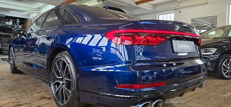 Gebraucht Audi S8 Sport 571 PS (419 kW) 2021 Blau Limousine