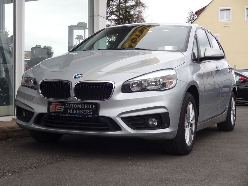 Silber Gebraucht 2015 BMW 220 Active Tourer Basis Van / Kleinbus | 9.980 € (Fairer Preis) - Bild 1/4