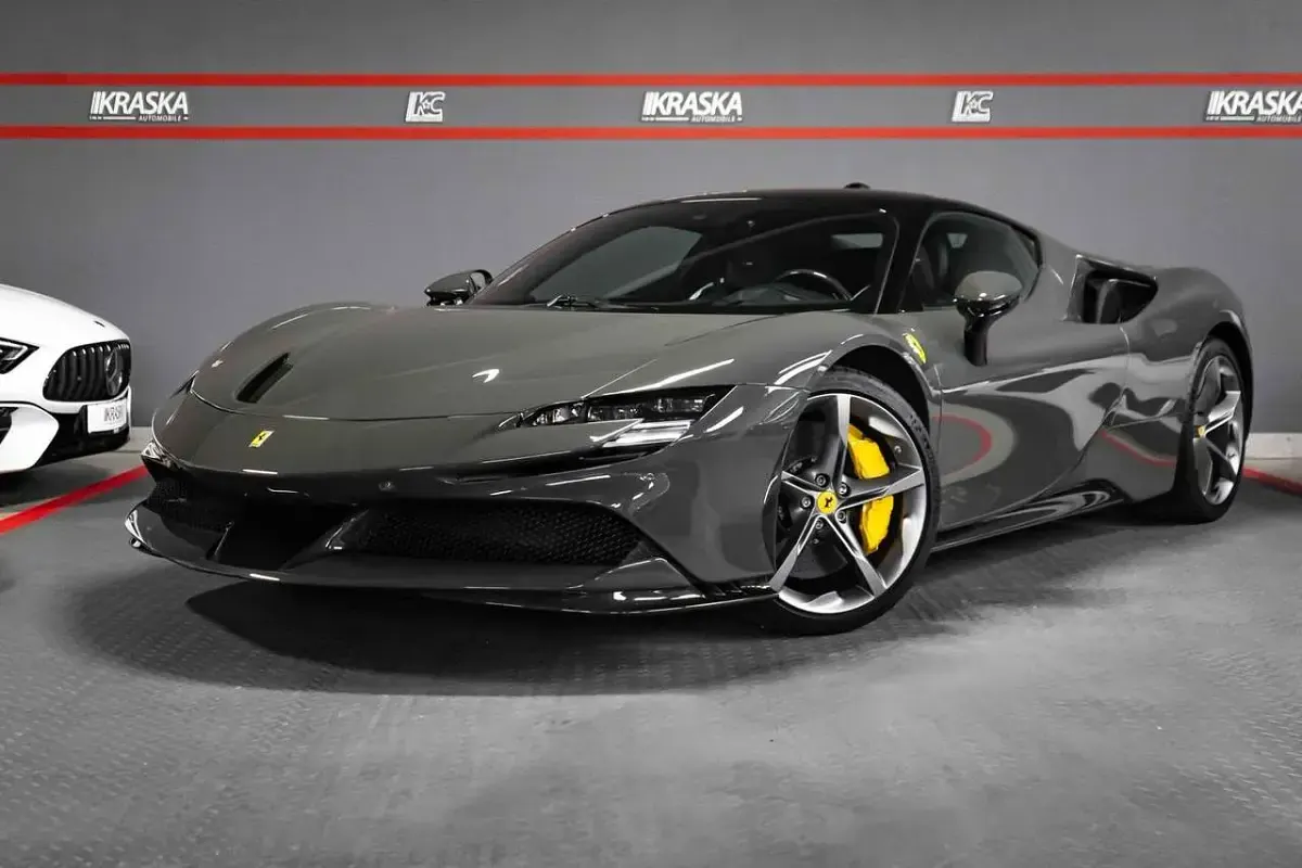 Gebraucht Ferrari SF90 1001 PS (736 kW) 2021 Grigio scuro 792 Coupé