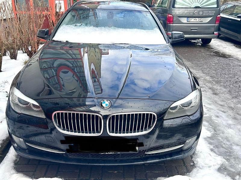 Schwarz Gebraucht 2011 BMW 520 Kombi | 9.100 € (Guter Preis) - Bild 1/4