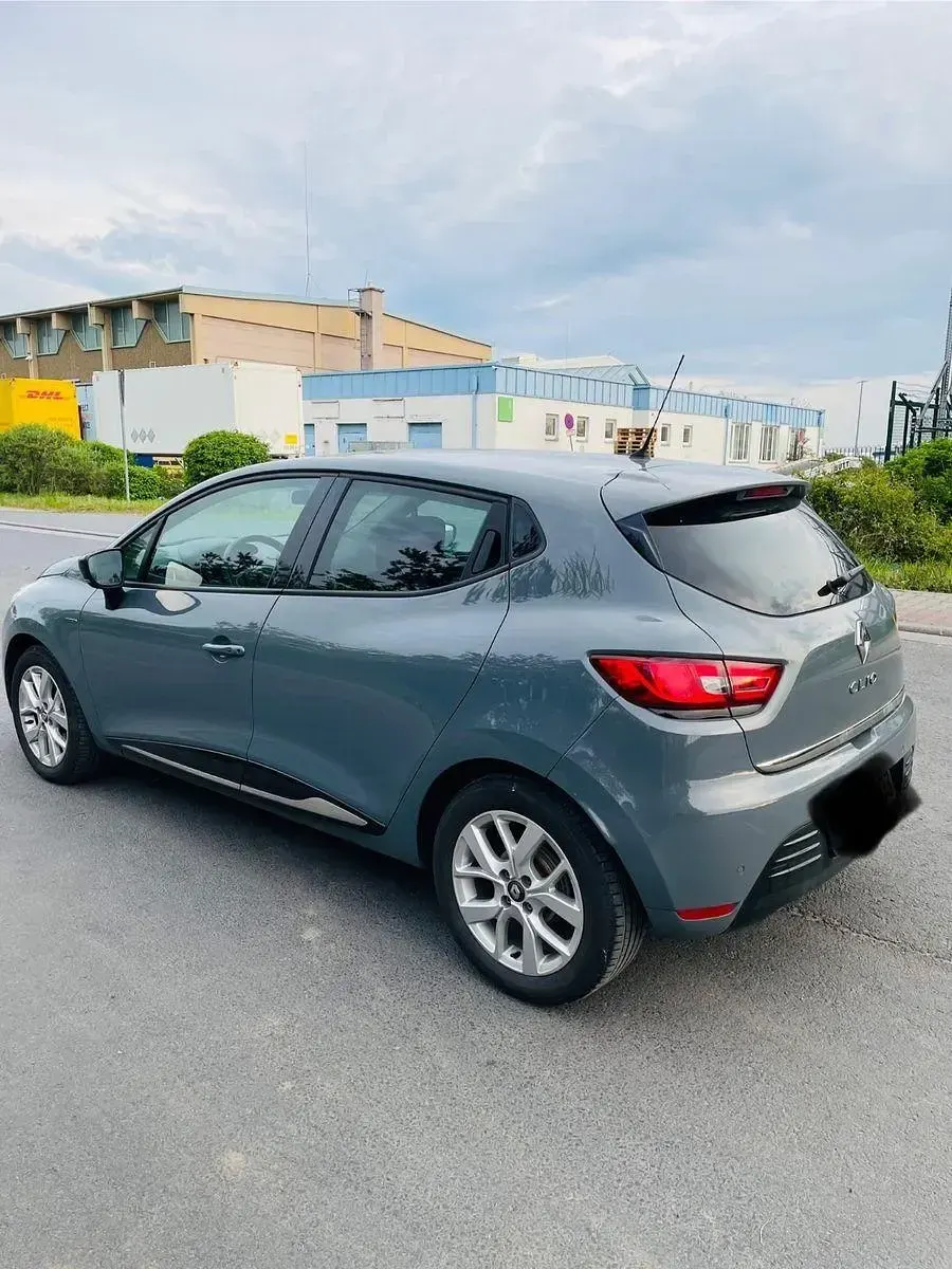Gebraucht Renault Clio IV LIMITED 76 PS (55 kW) 2019 Grau Kleinwagen