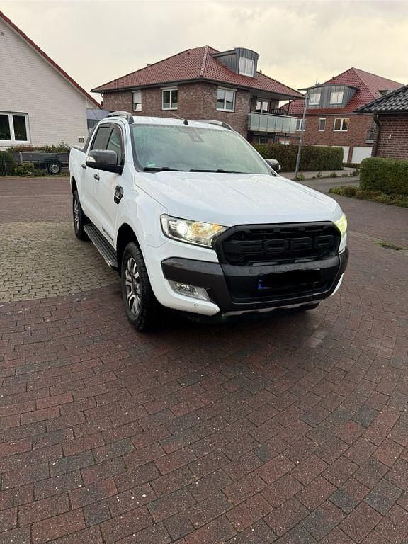 Weiß Gebraucht 2018 Ford Ranger Wildtrack Abholung | 22.499 € (Fairer Preis) - Bild 1/4
