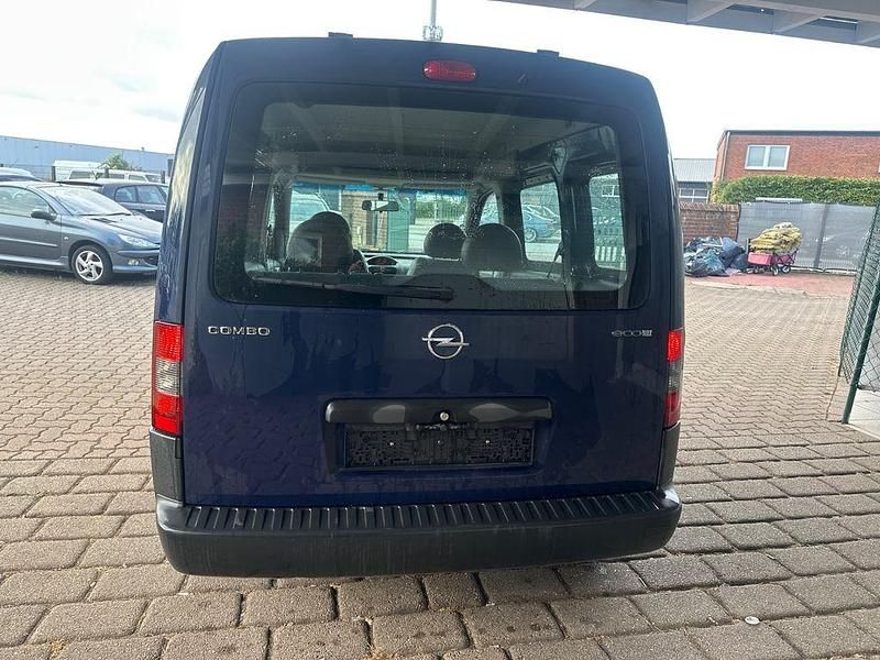 Gebraucht Opel Combo 94 PS (69 kW) 2010 Blau Van / Kleinbus