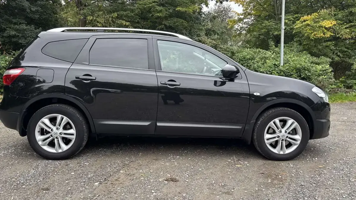 Gebraucht Nissan Qashqai +2 Tekna 131 PS (96 kW) 2013 Schwarz SUV